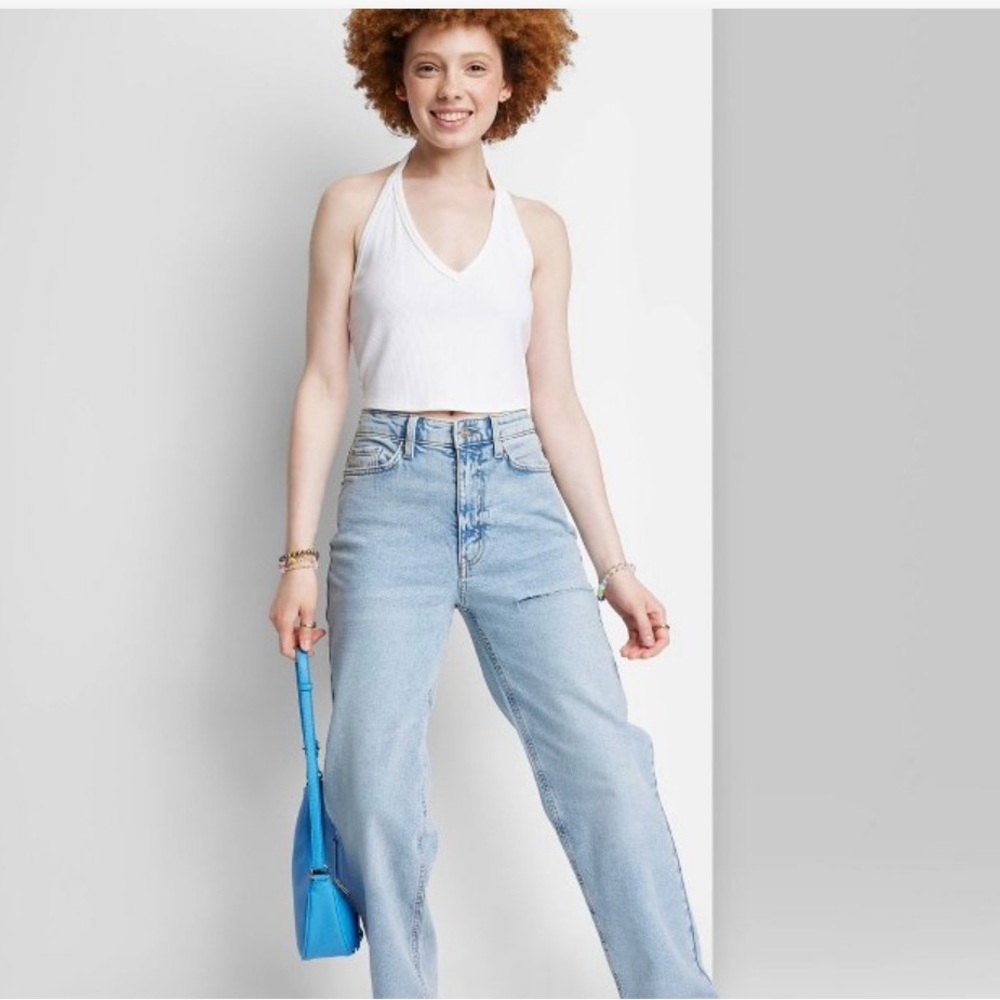 Wild Fable High-Rise 90’s Relaxed Slashed Straight Jeans - Light Wash; Size 4